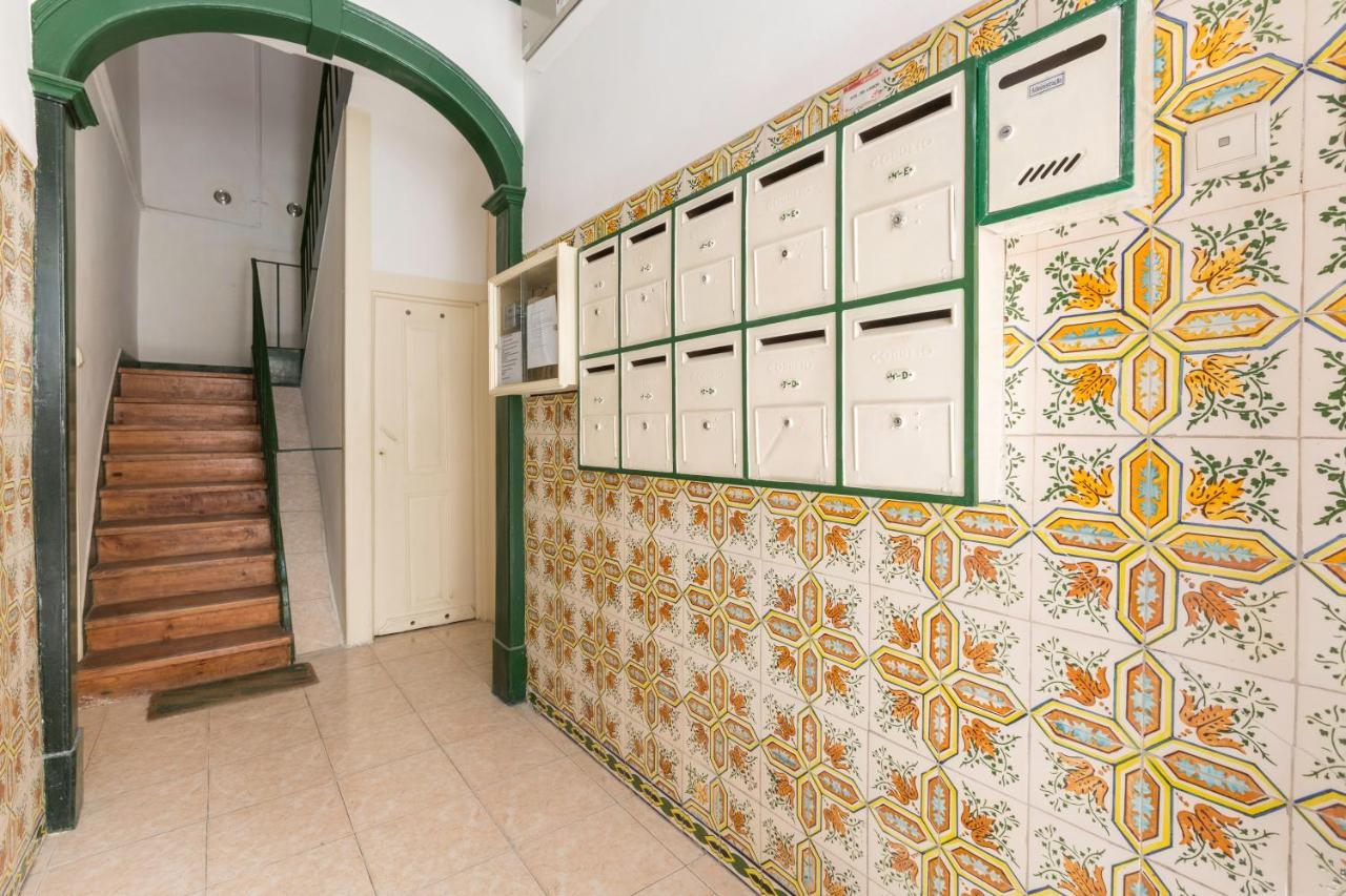 Feel Home In This Stunning Renovated Nest In Graca Lisbon Bagian luar foto