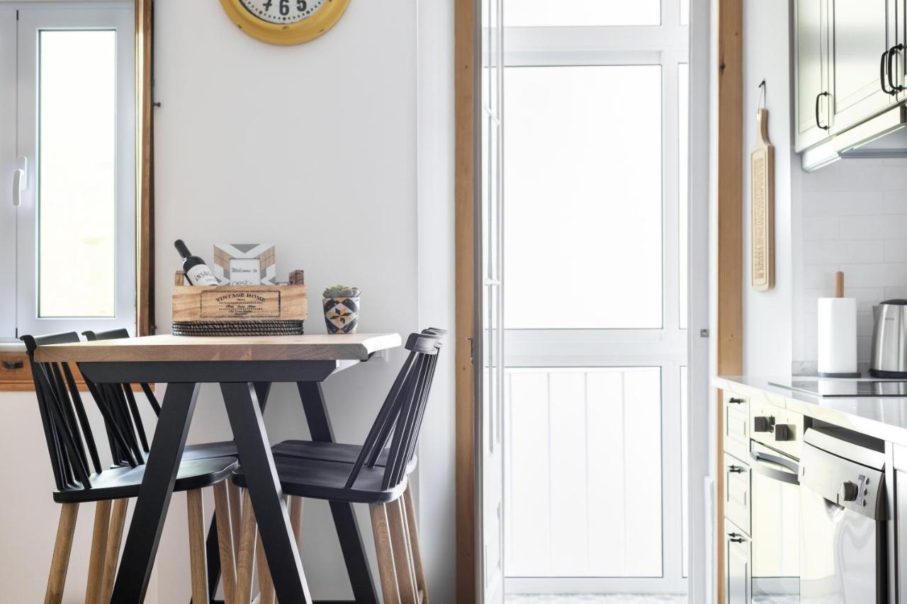 Feel Home In This Stunning Renovated Nest In Graca Lisbon Bagian luar foto
