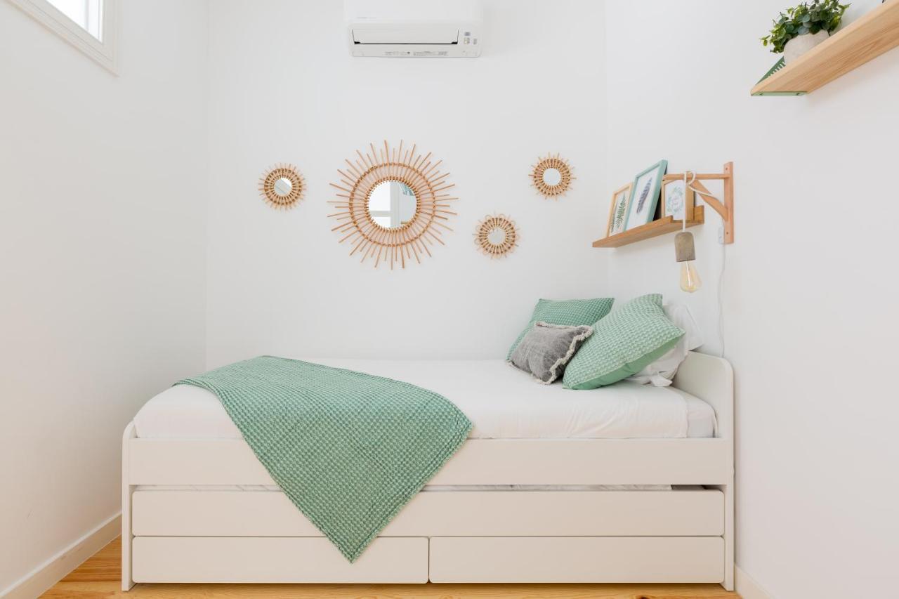 Feel Home In This Stunning Renovated Nest In Graca Lisbon Bagian luar foto